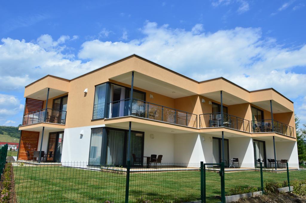 Apartmanovy Dom Krivan Besenova Ngoại thất bức ảnh