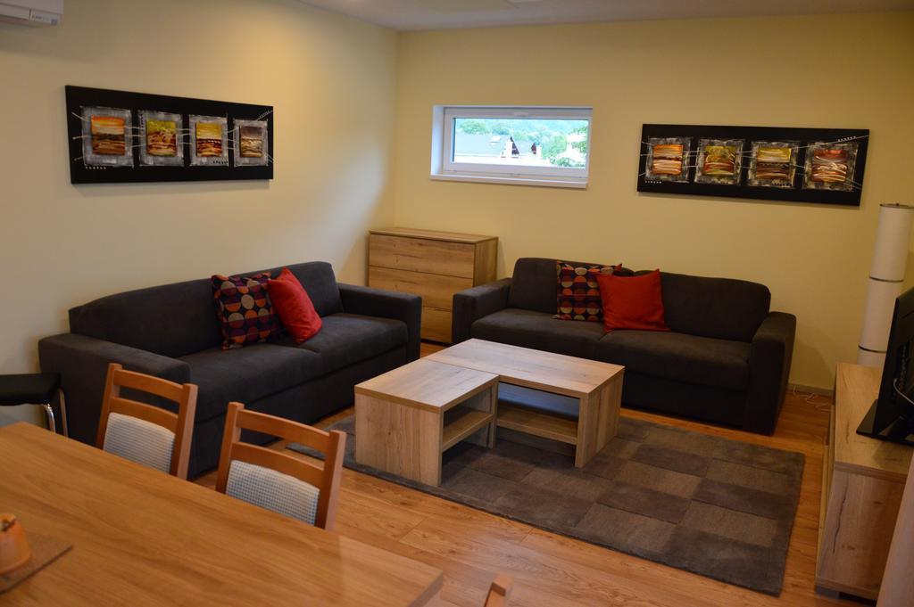 Apartmanovy Dom Krivan Besenova Ngoại thất bức ảnh