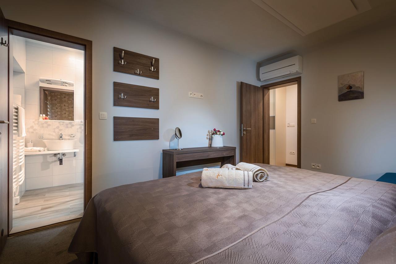 Apartmanovy Dom Krivan Besenova Ngoại thất bức ảnh