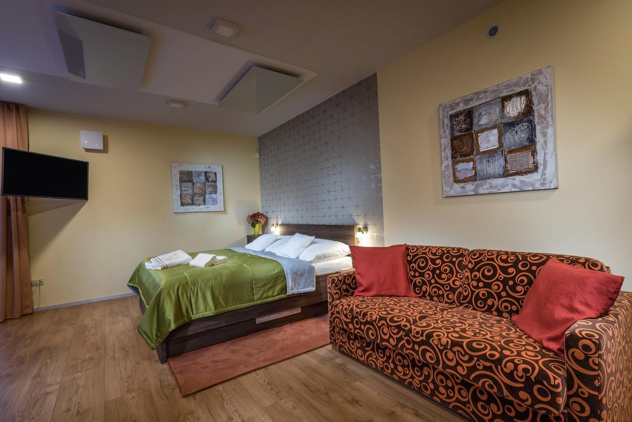 Apartmanovy Dom Krivan Besenova Ngoại thất bức ảnh