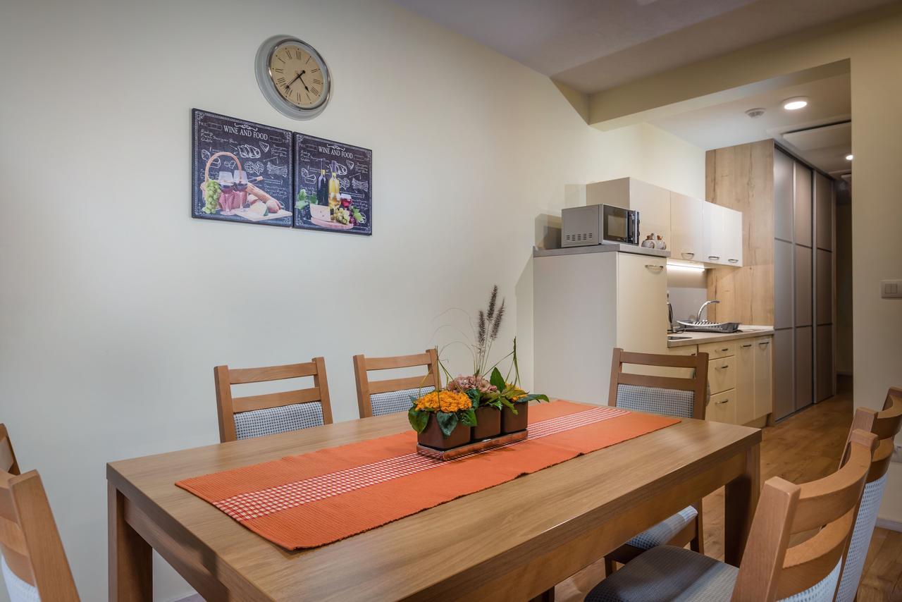 Apartmanovy Dom Krivan Besenova Ngoại thất bức ảnh